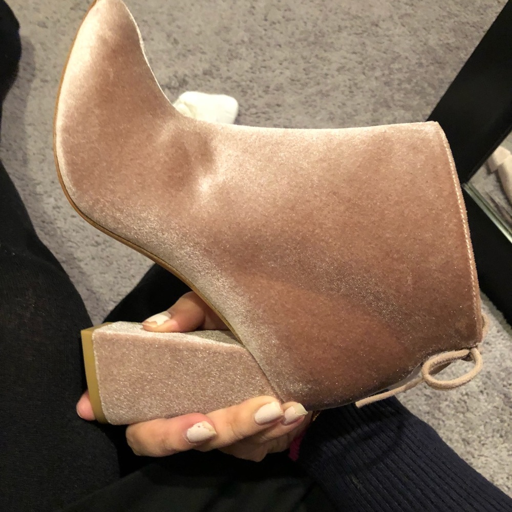 💫 HP💫Stuart Weitzman velvet block heel booties - Picture 8 of 8